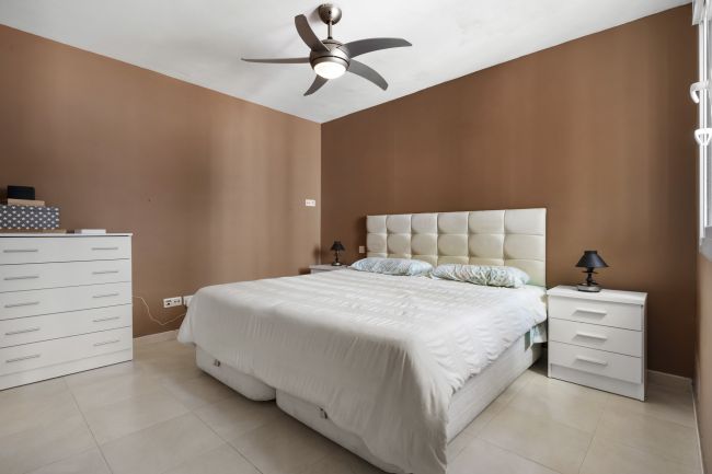 NUEVA ANDALUCIA – VELKEN DISTANCE TIL PUERTO BANUS -- SPACIUS 3-BEDROOM BOLIG