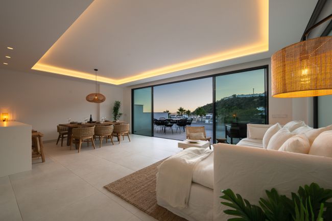 Moderne halvpart av tomannsbolig med privat basseng i Benalmadena Costa