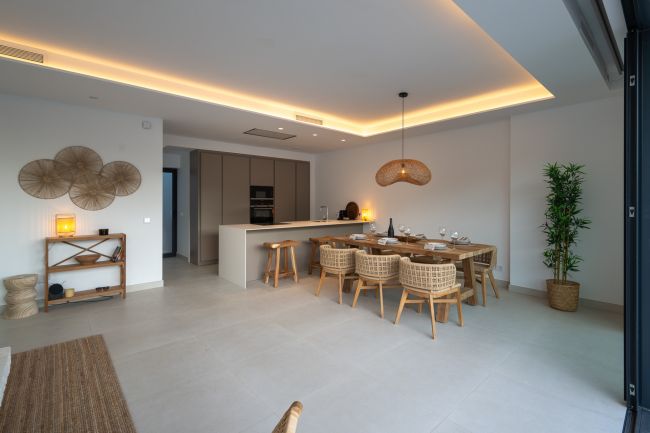 Moderne halvpart av tomannsbolig med privat basseng i Benalmadena Costa