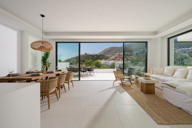 Moderne halvpart av tomannsbolig med privat basseng i Benalmadena Costa