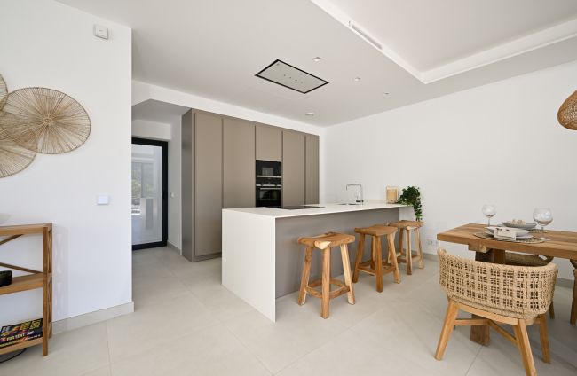 Moderne halvpart av tomannsbolig med privat basseng i Benalmadena Costa