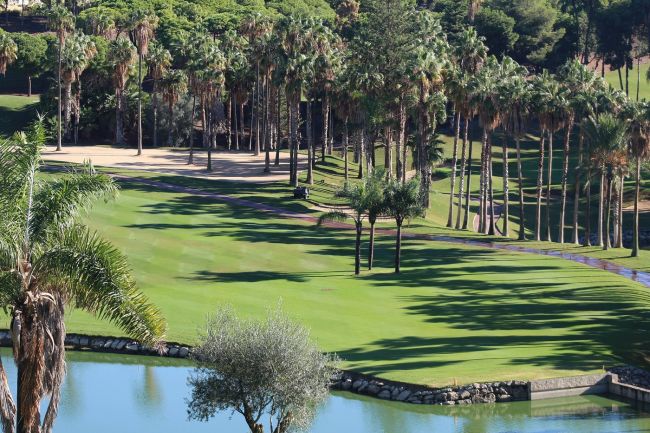 Moderne halvpart av tomannsbolig med privat basseng i Benalmadena Costa