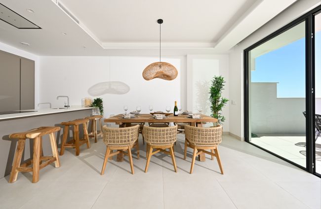 Moderne halvpart av tomannsbolig med privat basseng i Benalmadena Costa