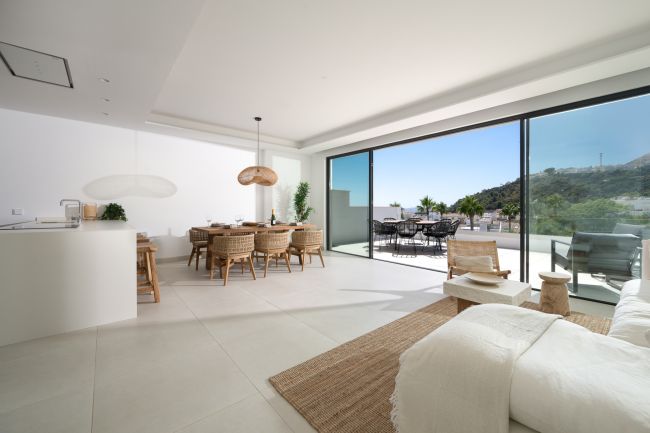 Moderne halvpart av tomannsbolig med privat basseng i Benalmadena Costa