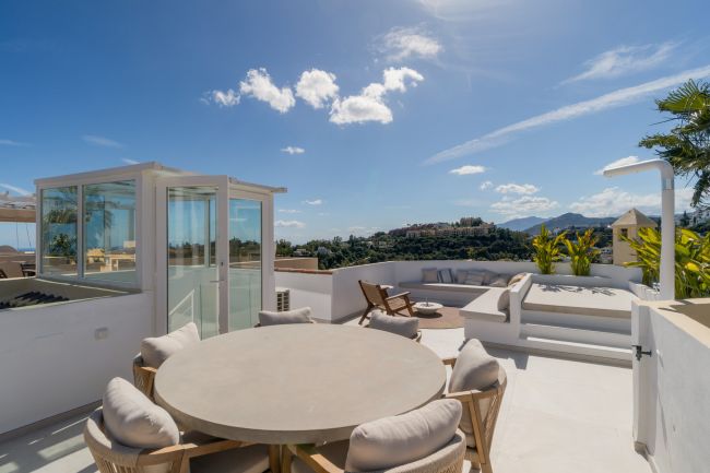 3-Bedroom Duplex Penthouse with Panoramic  Views in La Quinta Hills