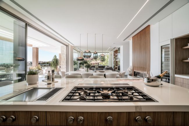 LUXURY VILLA I GJENNOM HERROJO ALTO - LA QUINTA - BENAHAVIS