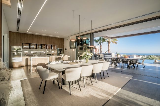 LUXURY VILLA I GJENNOM HERROJO ALTO - LA QUINTA - BENAHAVIS