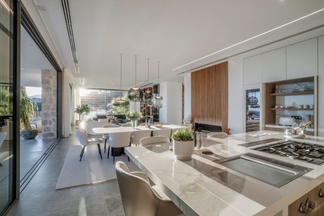 LUXURY VILLA I GJENNOM HERROJO ALTO - LA QUINTA - BENAHAVIS