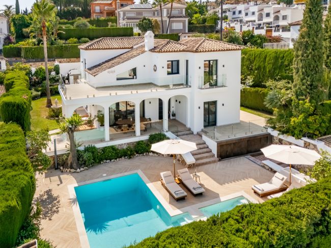 Villa till salu i Marbella Country Club, Nueva Andalucia
