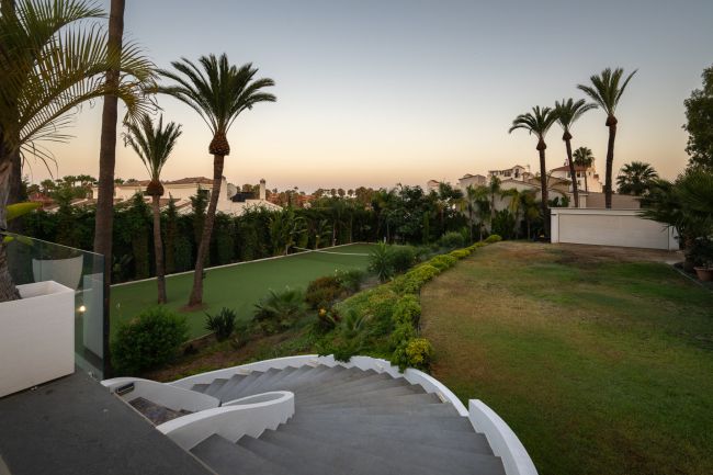 Eksepsjonell villaeiendom i Atalaya, Estepona øst