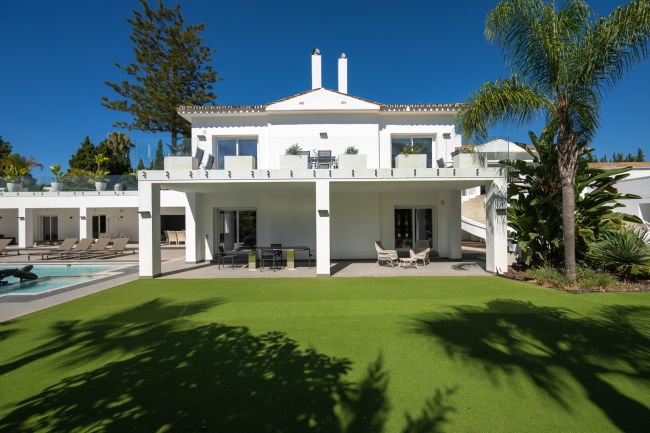 Eksepsjonell villaeiendom i Atalaya, Estepona øst