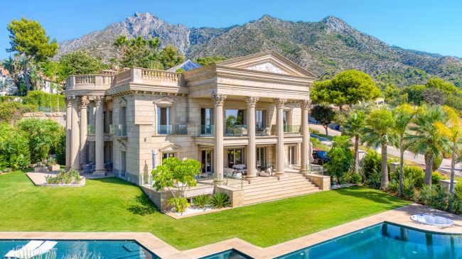 An architecturally unique, south-facing property located in the exclusive gated community of Sierra Blanca on Marbella’s prestigious Golden Mile