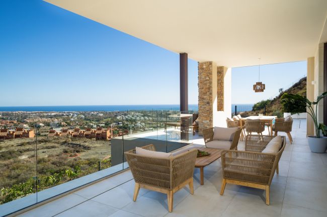 Exquisite Four-Bedroom Luxury Villa in La Alqueria, Benahavis