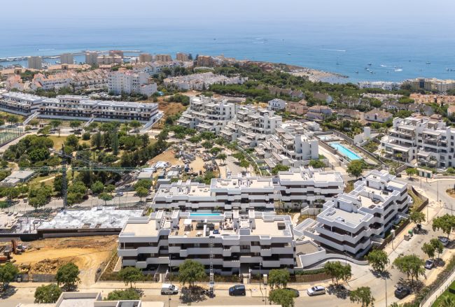 Lovely brand new 3 bedroom apartment in Estepona