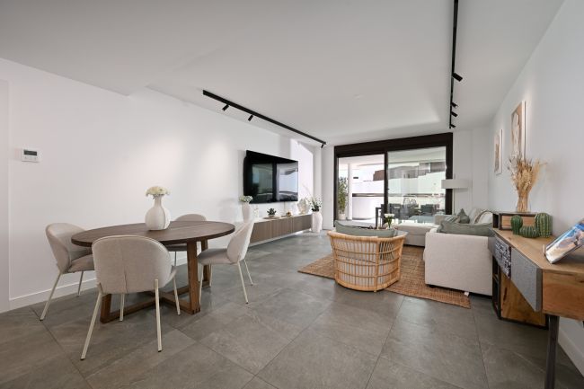 Lovely brand new 3 bedroom apartment in Estepona