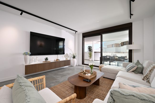 Lovely brand new 3 bedroom apartment in Estepona