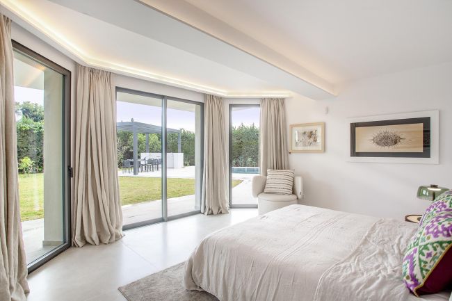 Exquisite Five-Bedroom Villa in Rocio de Nagüeles, Marbella Golden Mile