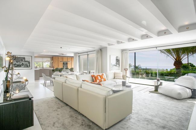 Exquisite Five-Bedroom Villa in Rocio de Nagüeles, Marbella Golden Mile