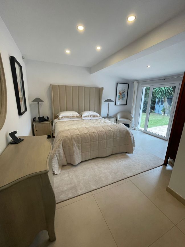Exquisite Eight-Bedroom Beachfront Villa in San Pedro de Alcantara, Malaga