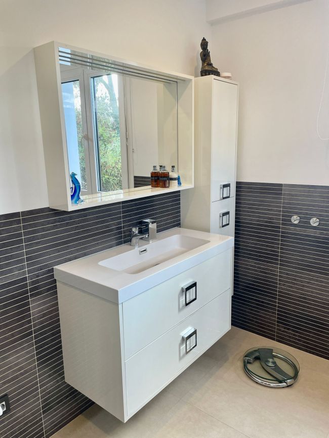 Exquisite Eight-Bedroom Beachfront Villa in San Pedro de Alcantara, Malaga