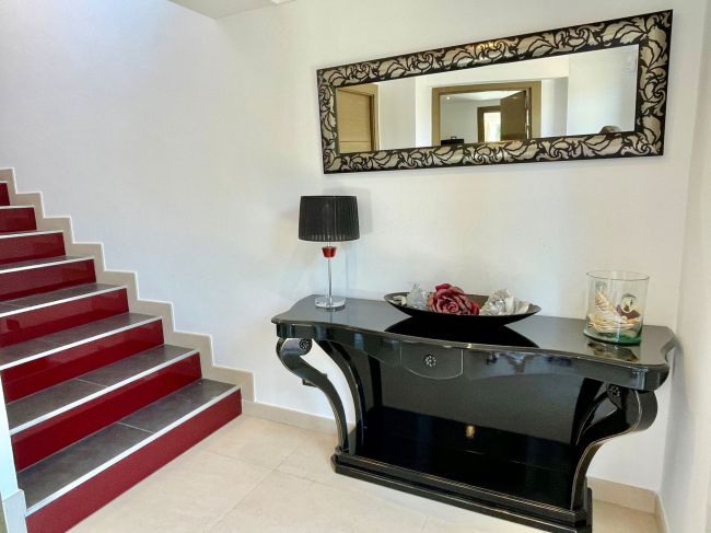 Exquisite Eight-Bedroom Beachfront Villa in San Pedro de Alcantara, Malaga
