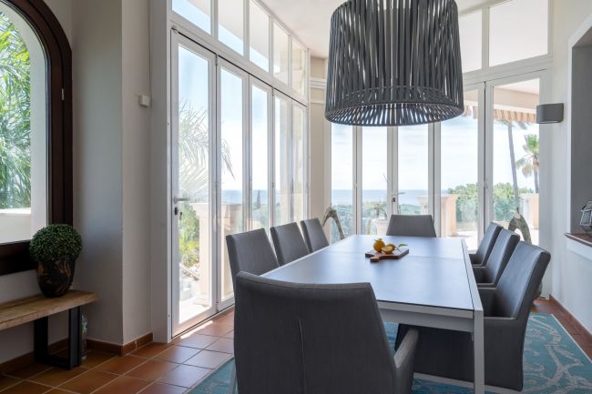 Exquisite Seven-Bedroom Villa in Hacienda las Chapas, Marbella East