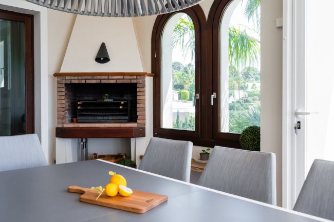 Exquisite Seven-Bedroom Villa in Hacienda las Chapas, Marbella East