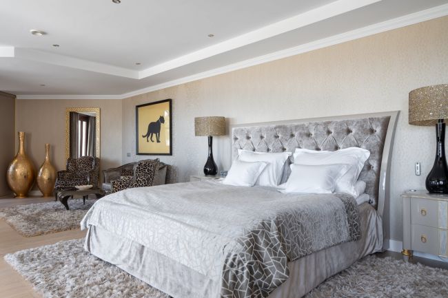 Exquisite Seven-Bedroom Villa in Hacienda las Chapas, Marbella East