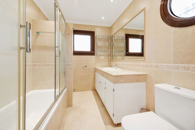 Detached villa - Atalaya, Estepona