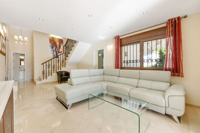 Detached villa - Atalaya, Estepona