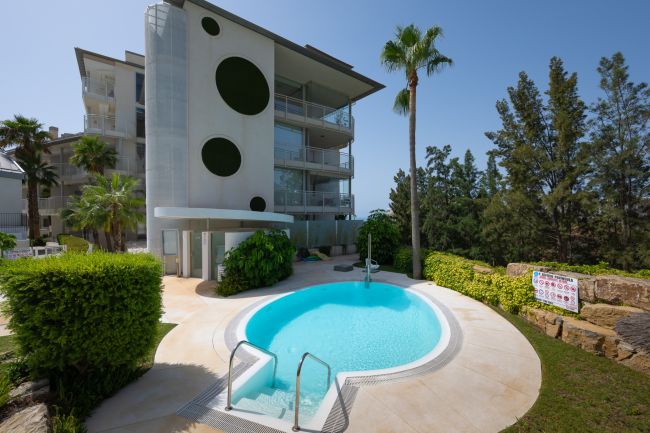 Luxurious 3-Bedroom Apartment with Tourist License in the Heart of El Higuerón