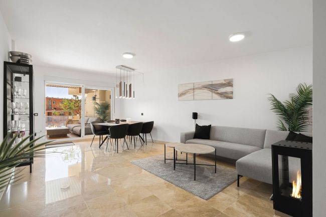 Welcome to this apartment in Torreblanca - situated just 200 meters from the beach!