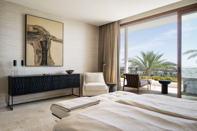 Albercas 5 - Frontline golf apartment with panoramic sea views offers a Five-star resort lifestyle in Casares.