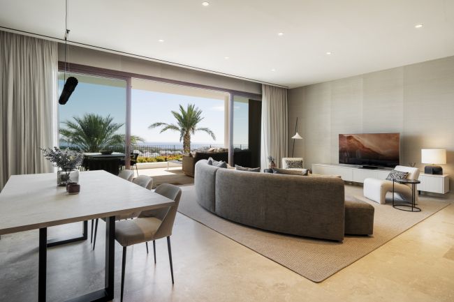 Albercas 5 - Frontline golf apartment with panoramic sea views offers a Five-star resort lifestyle in Casares.