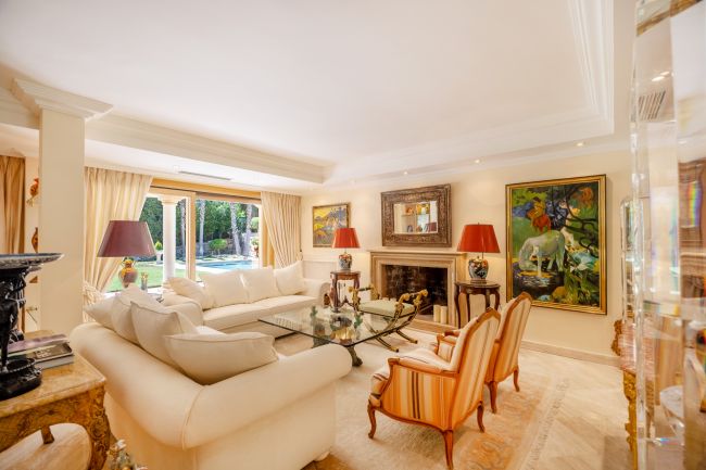 Hus til salgs i Lagomar, Nueva Andalucia