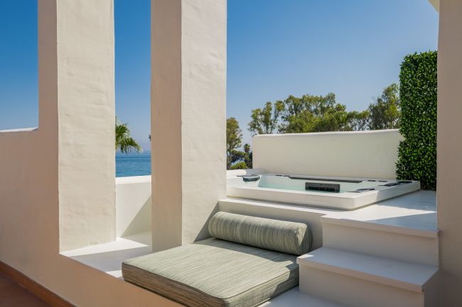 Luksuriøs toppleilighet ved stranden nær Estepona sentrum!