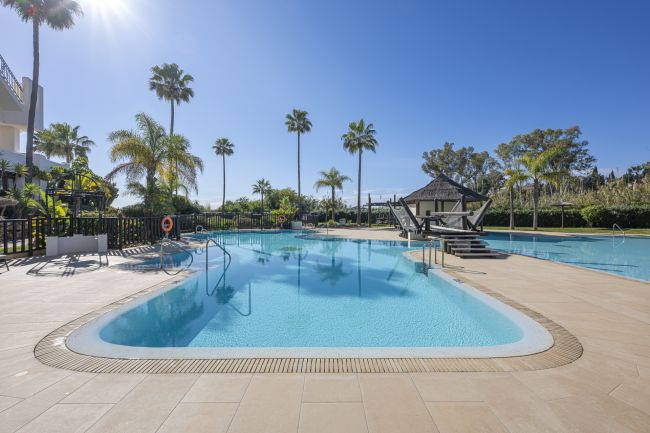 Luksuriøs toppleilighet ved stranden nær Estepona sentrum!