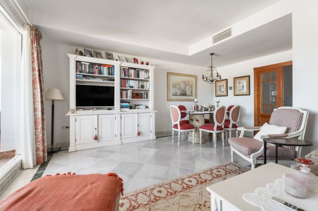 Exclusive Duplex Penthouse in Nueva Andalucía