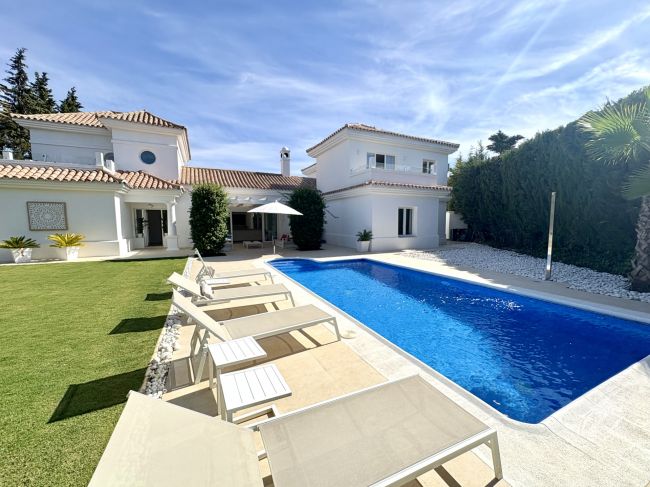 Villa til salgs i Sotogrande Costa