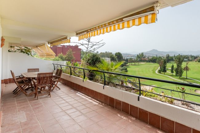 Zweistöckiges Penthouse zu verkaufen in Guadalmina Alta, San Pedro de Alcantara