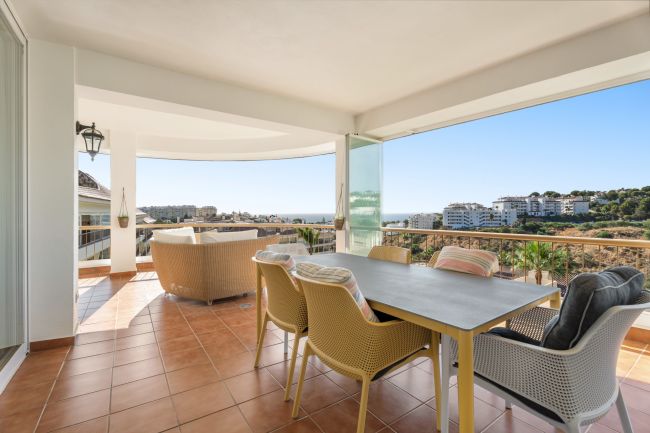 Bright and Spacious 3 Bed Corner Apartment with Stunning Views, Private Terrace and Premium Facilities