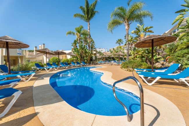 Lys og romslig 3 soveroms hjørneleilighet med flott utsikt, privat terrasse og tilgang til førsteklasses fasiliteter