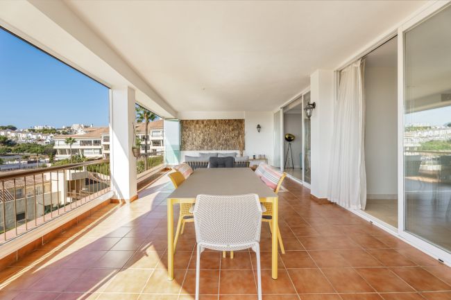 Bright and Spacious 3 Bed Corner Apartment with Stunning Views, Private Terrace and Premium Facilities