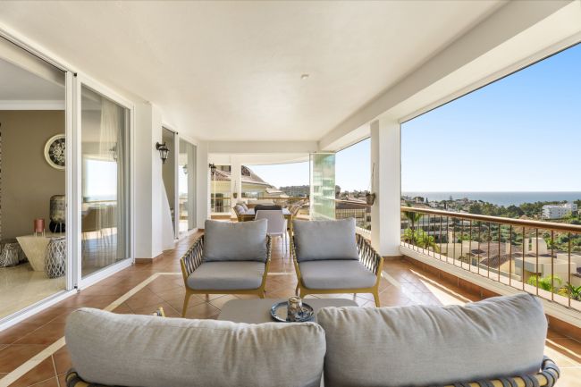 Bright and Spacious 3 Bed Corner Apartment with Stunning Views, Private Terrace and Premium Facilities