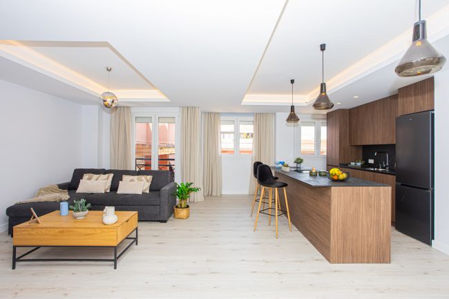 Renovert leilighet med terrasse og utsikt, minutter fra stranden i San Pedro.