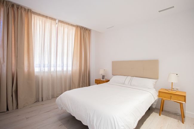 Renovert leilighet med terrasse og utsikt, minutter fra stranden i San Pedro.