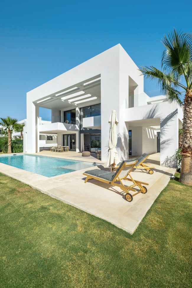 Stunning Villa in El Paraiso, Estepona
