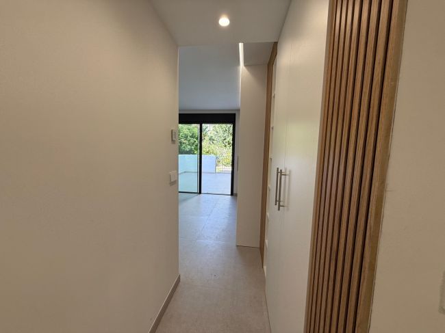 Leilighet på grunnplan til salgs i Alhambra del Golf, Estepona Øst