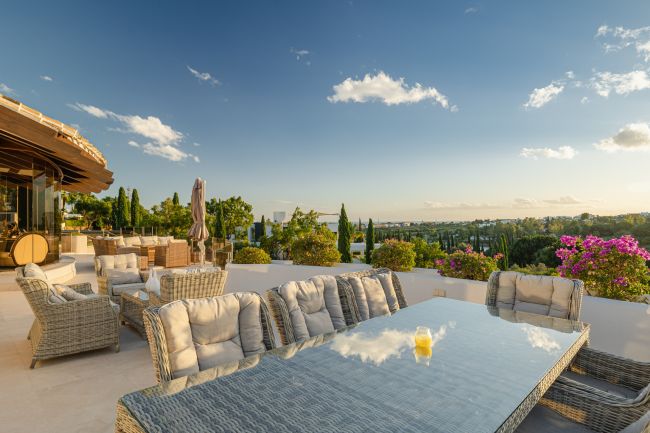 Villa til salgs i Los Flamingos, Benahavis