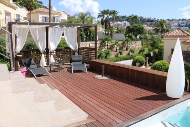Luxury Villa with Guest Apartment in Los Arqueros - Benahavis